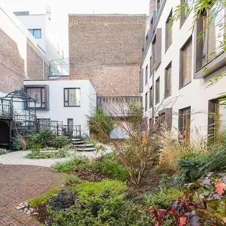 Hotel Latroupe Jardin Secret Brussels